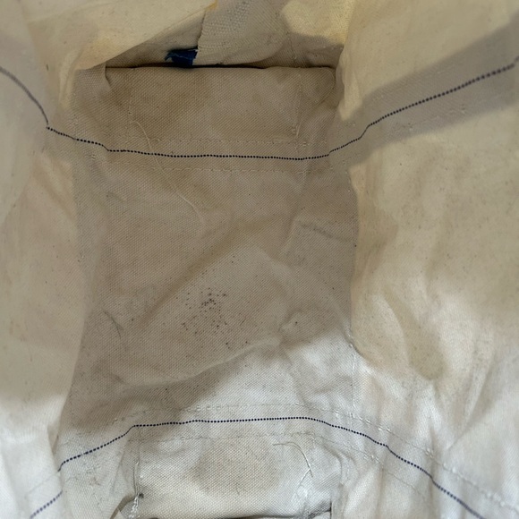 L.L. BEAN Boat and Tote - Picture 4 of 9